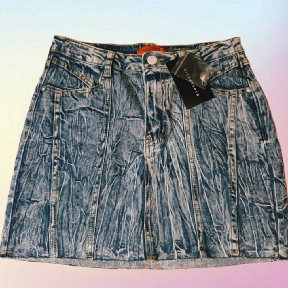 Signature8 Denim Skirt size Medium NWT
